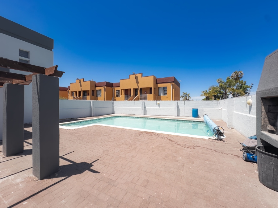 1 Bedroom Property for Sale in Ferndale Western Cape